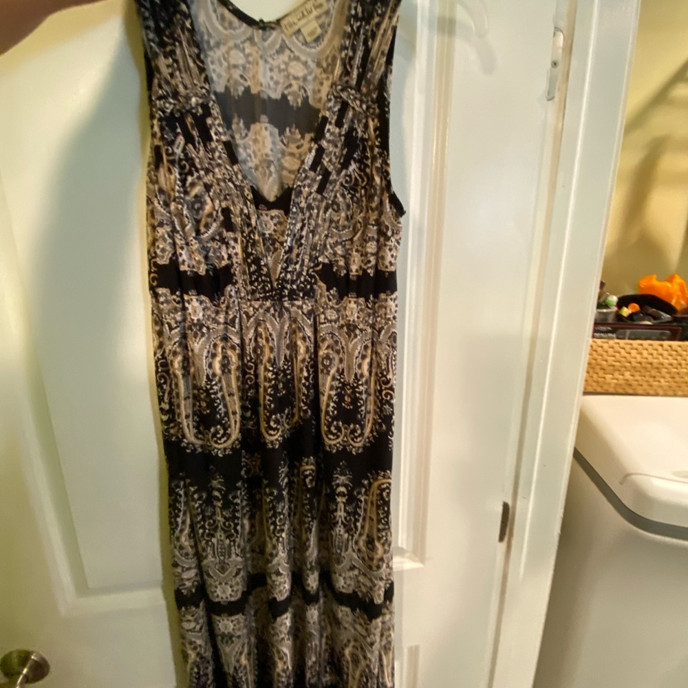Women’s knee length dress size large
